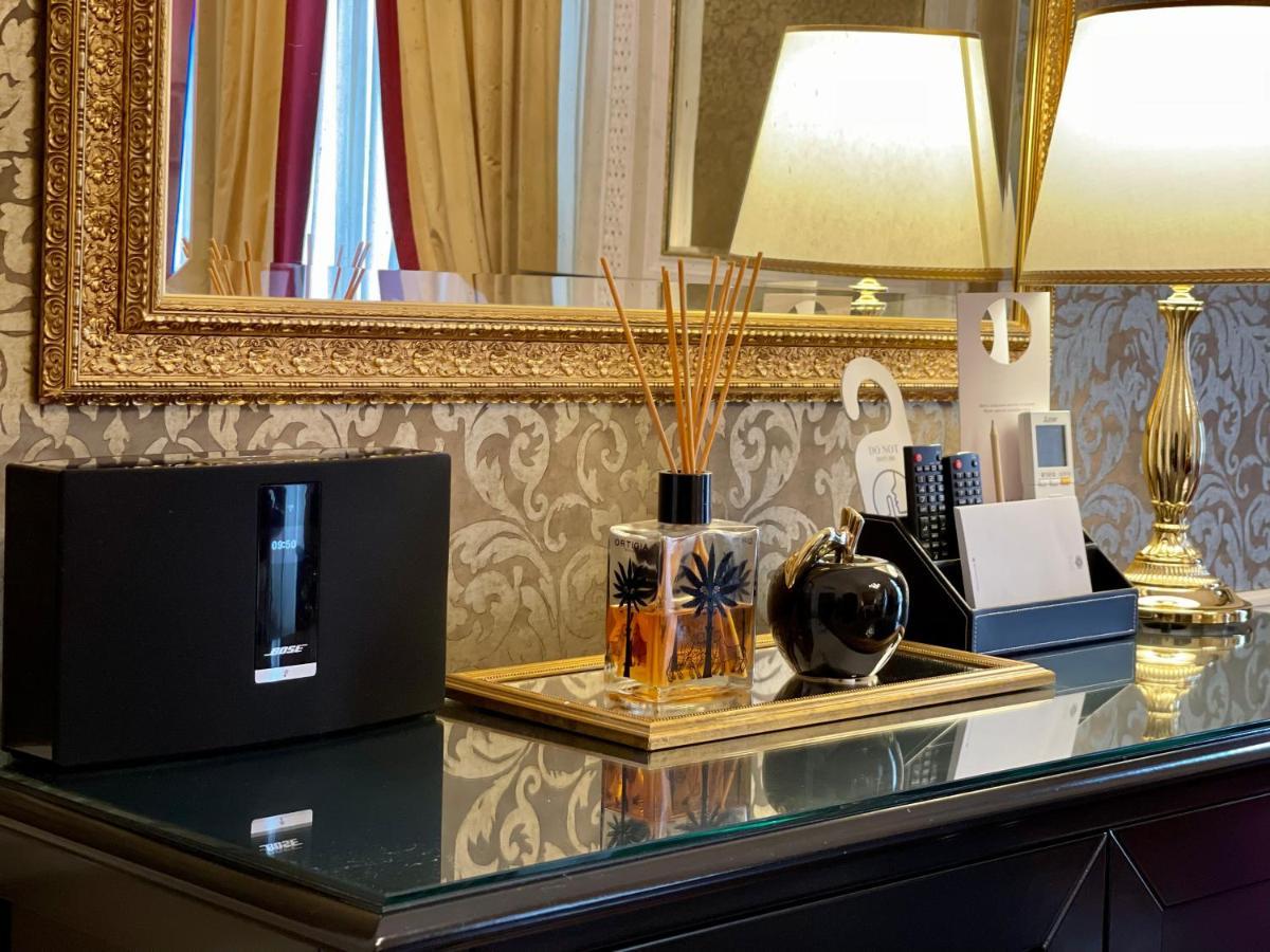 Palazzo Monga Boutique Guesthouse Verona Exterior photo