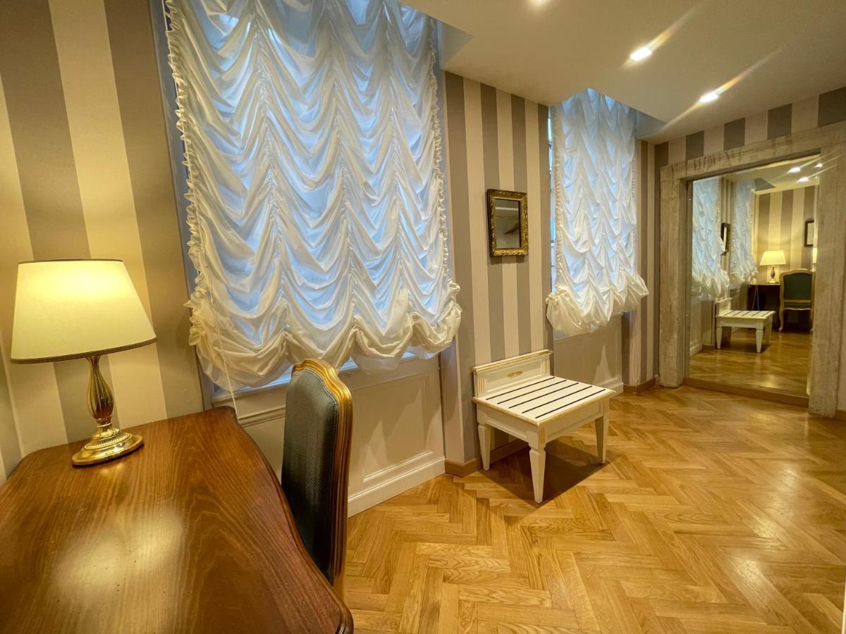 Palazzo Monga Boutique Guesthouse Verona Exterior photo